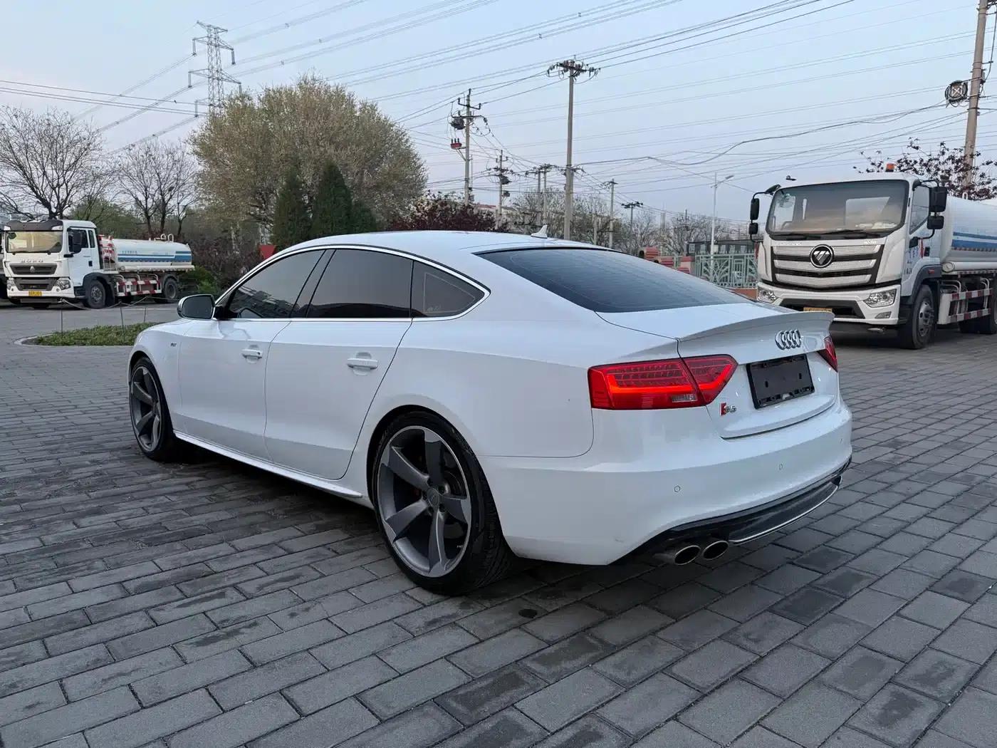 2012 Audi S5 3.0T Sportback — миниатюра 6