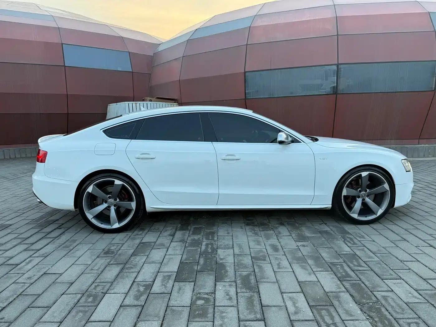 2012 Audi S5 3.0T Sportback — миниатюра 8