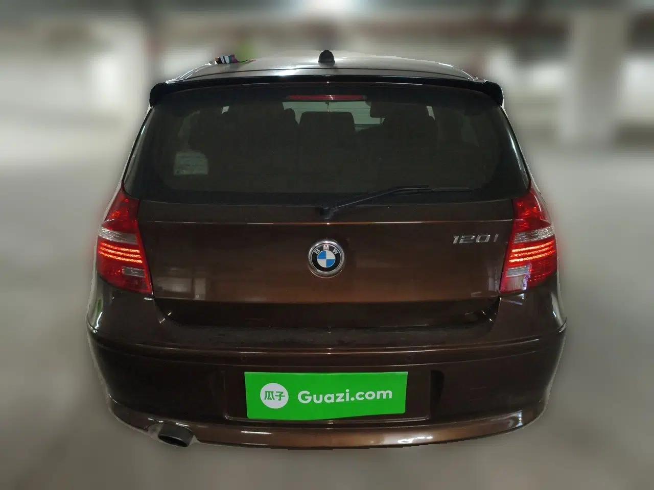 BMW 1 Series 2011 120i two-door coupe — миниатюра 5