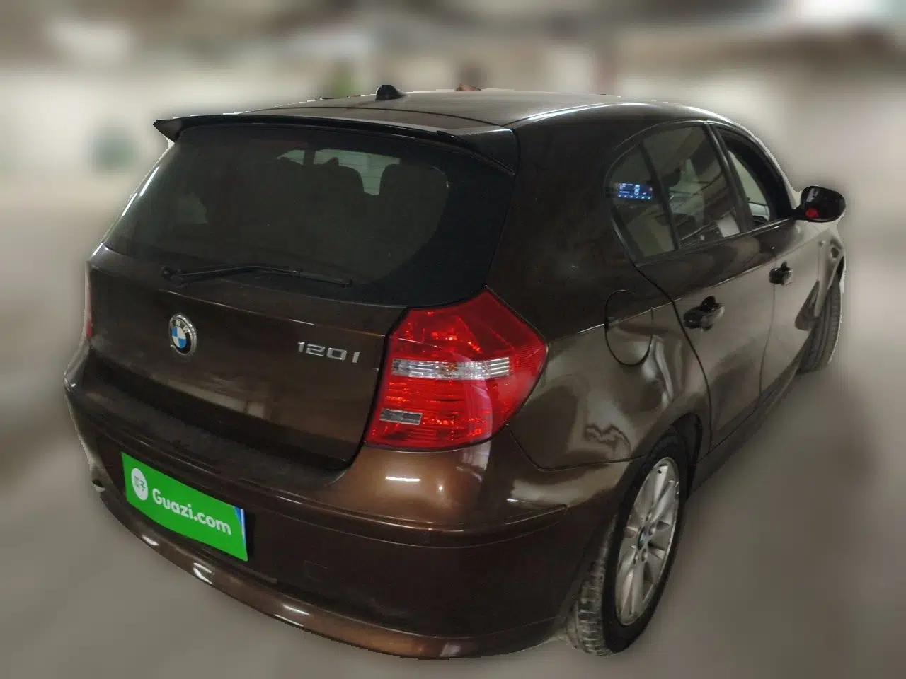 BMW 1 Series 2011 120i two-door coupe — миниатюра 6