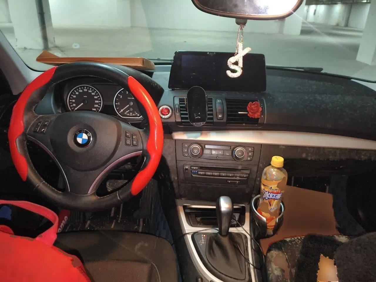 BMW 1 Series 2011 120i two-door coupe — миниатюра 9