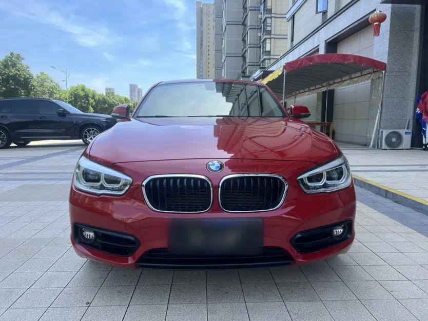 BMW 1 Series 2018 118i Sport Design Package — миниатюра 13