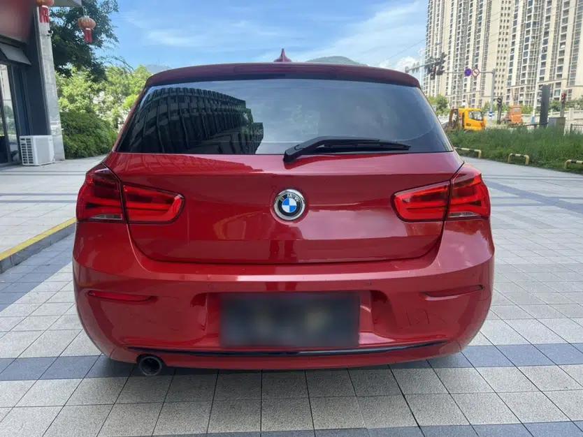 BMW 1 Series 2018 118i Sport Design Package — миниатюра 16