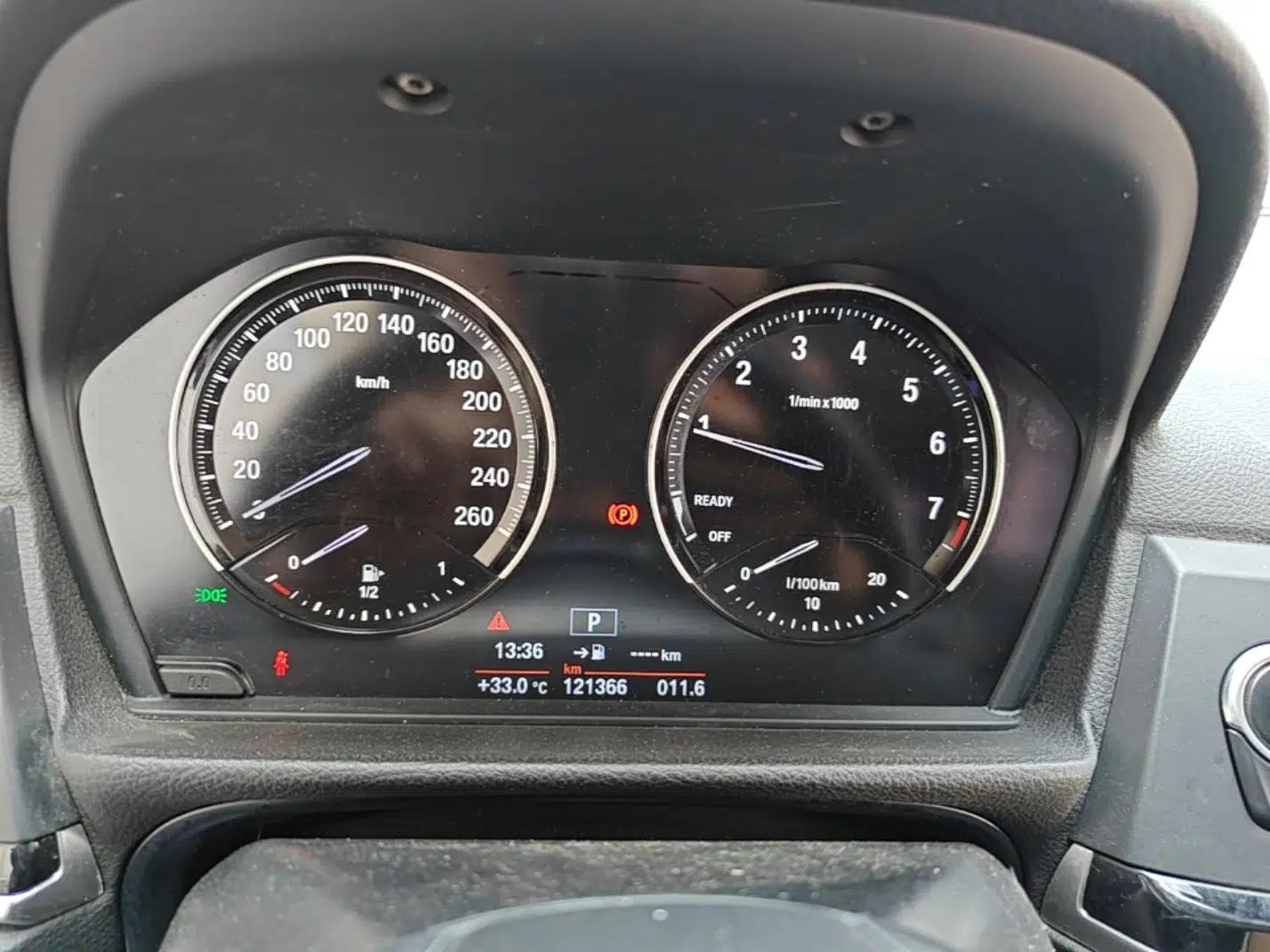 BMW 1 Series 2018 118i Sport Edition — миниатюра 14