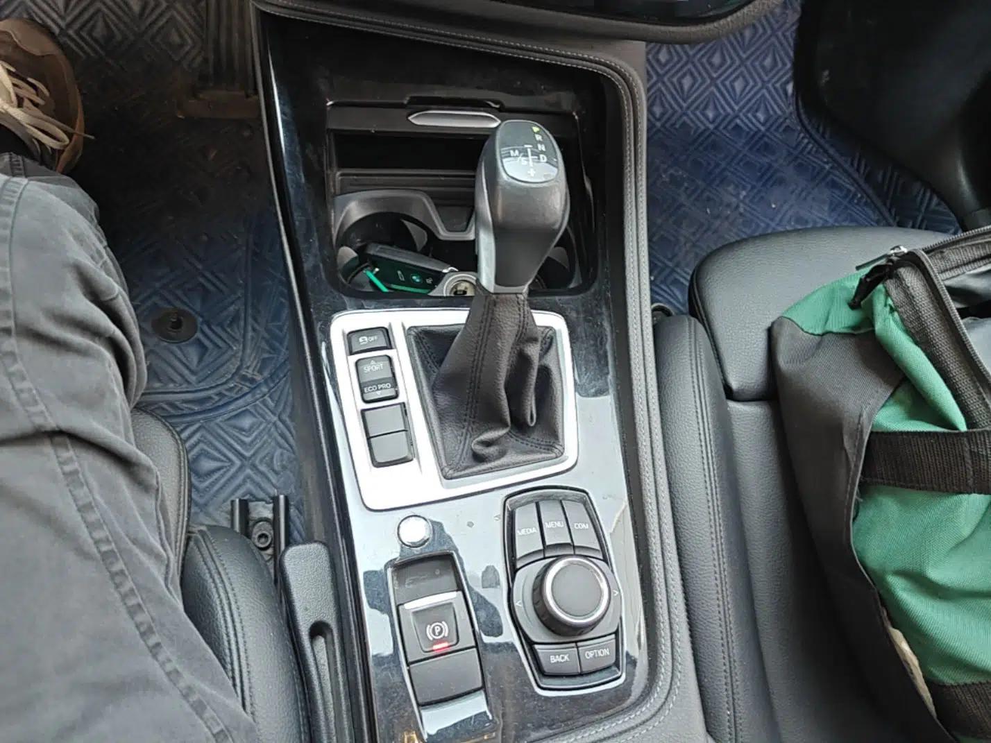 BMW 1 Series 2018 118i Sport Edition — миниатюра 16
