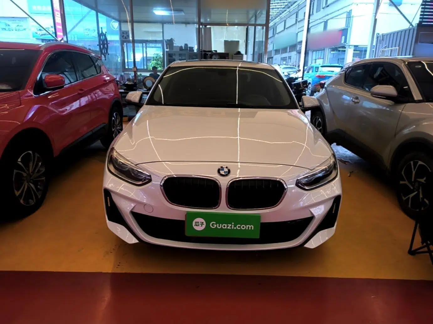 BMW 1 Series 2019 118i M Sport Package — миниатюра 2