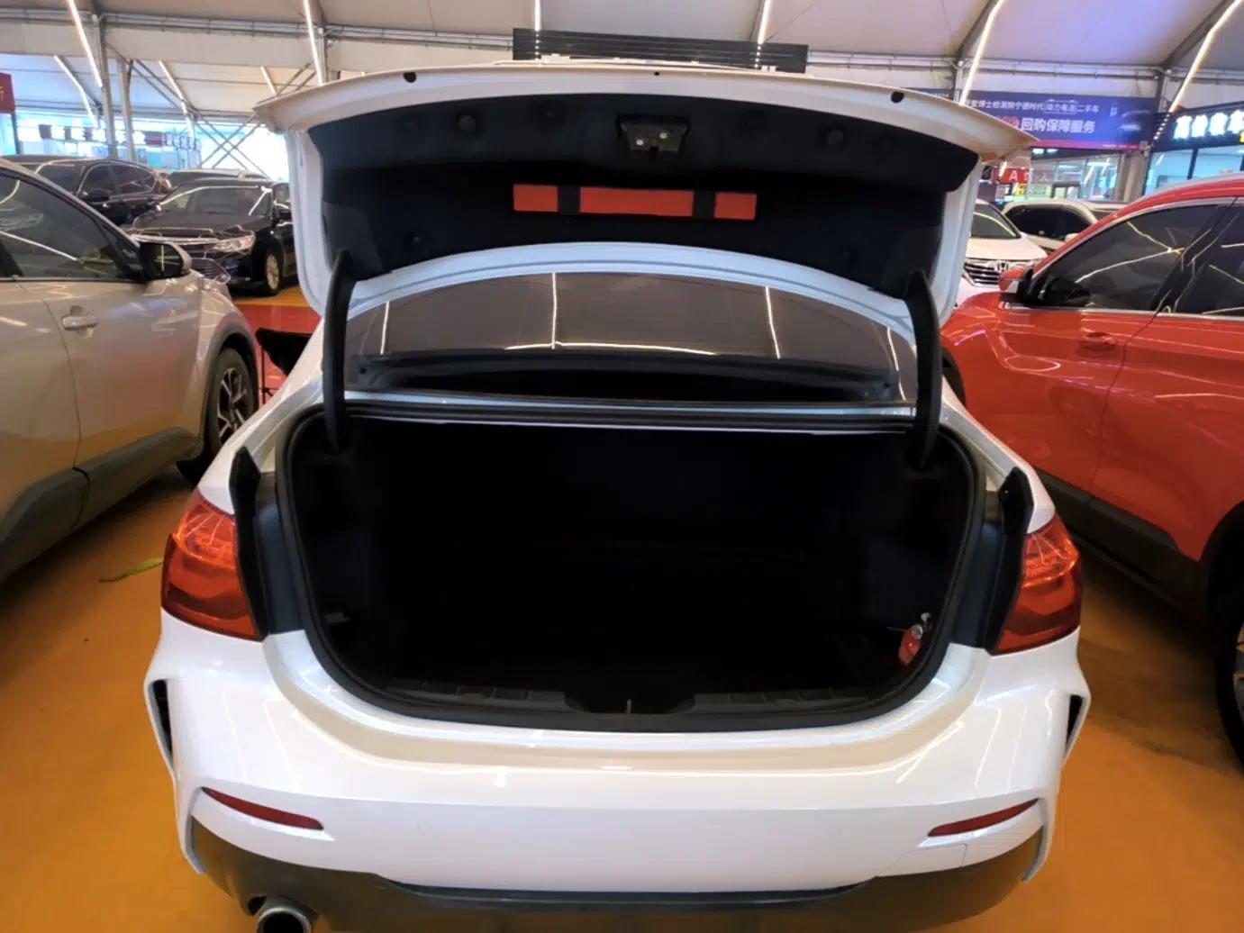 BMW 1 Series 2019 118i M Sport Package — миниатюра 22