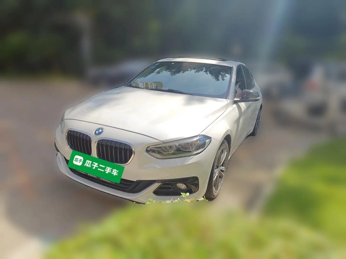BMW 1 Series 2017 118i Sport Edition — миниатюра 1