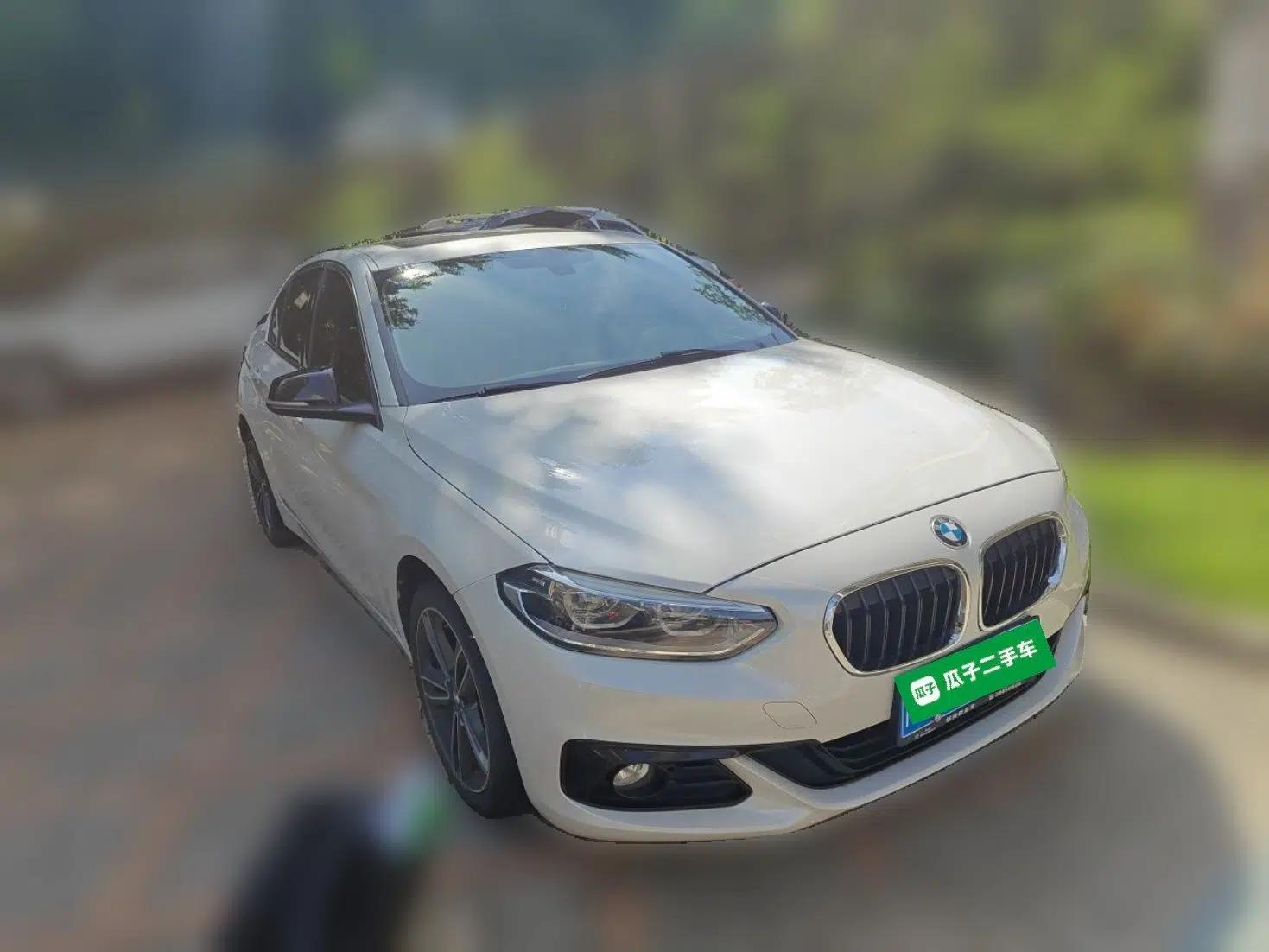 BMW 1 Series 2017 118i Sport Edition — миниатюра 3