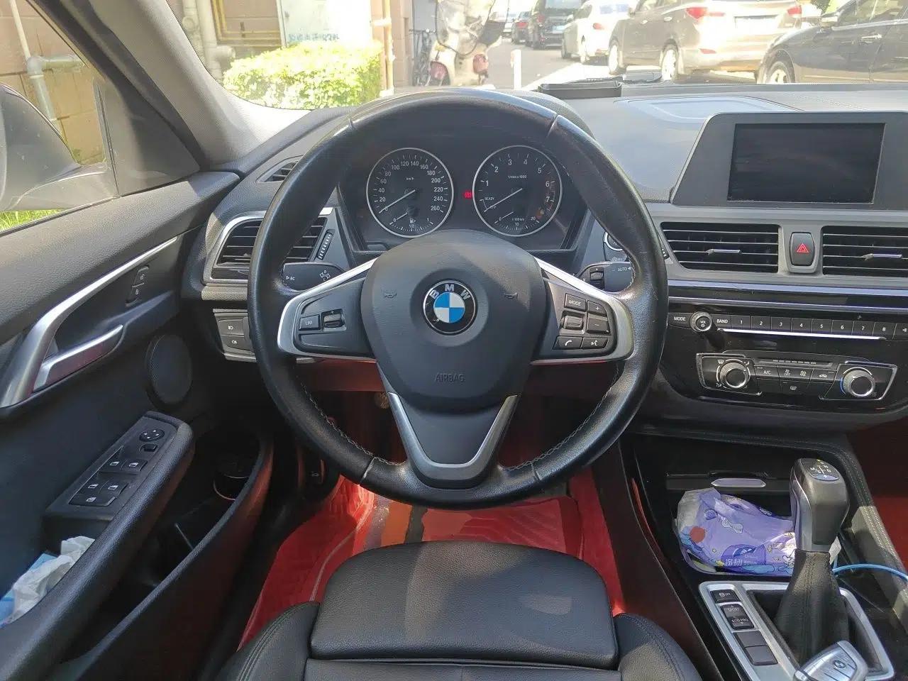 BMW 1 Series 2017 118i Sport Edition — миниатюра 10