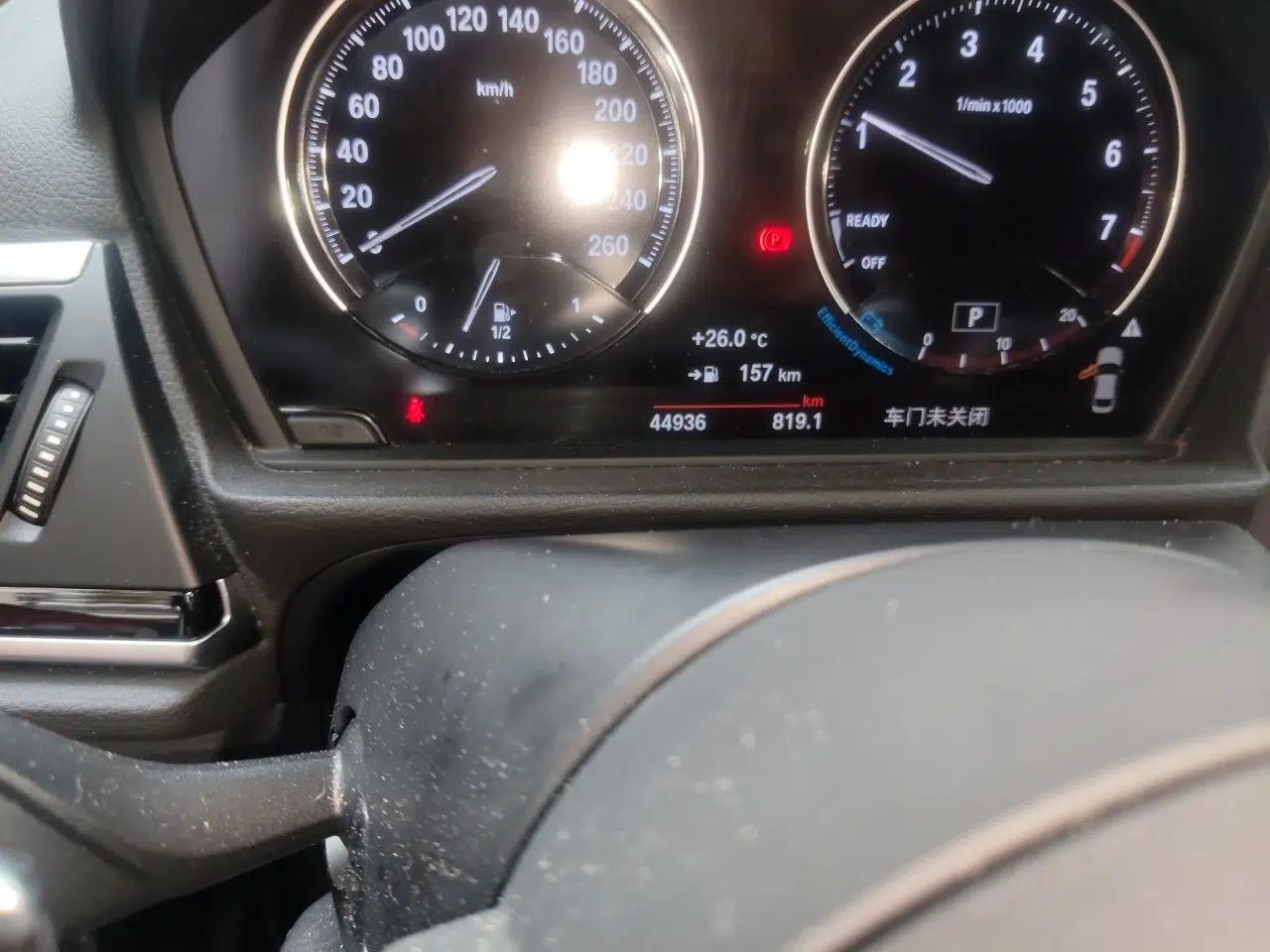 BMW 1 Series 2019 120i Leading Model M Sport Package — миниатюра 11
