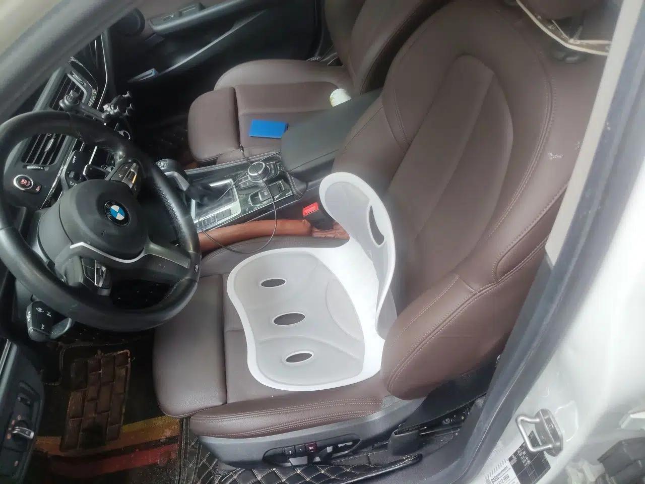 BMW 1 Series 2019 120i Leading Model M Sport Package — миниатюра 14
