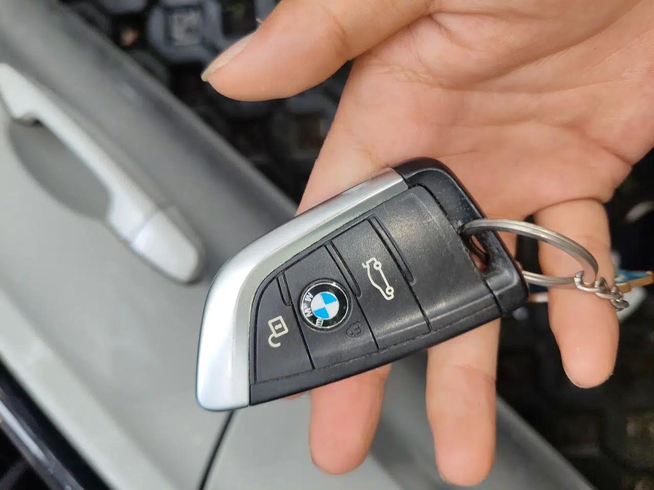 BMW 1 Series 2019 120i Leading Model M Sport Package — миниатюра 17