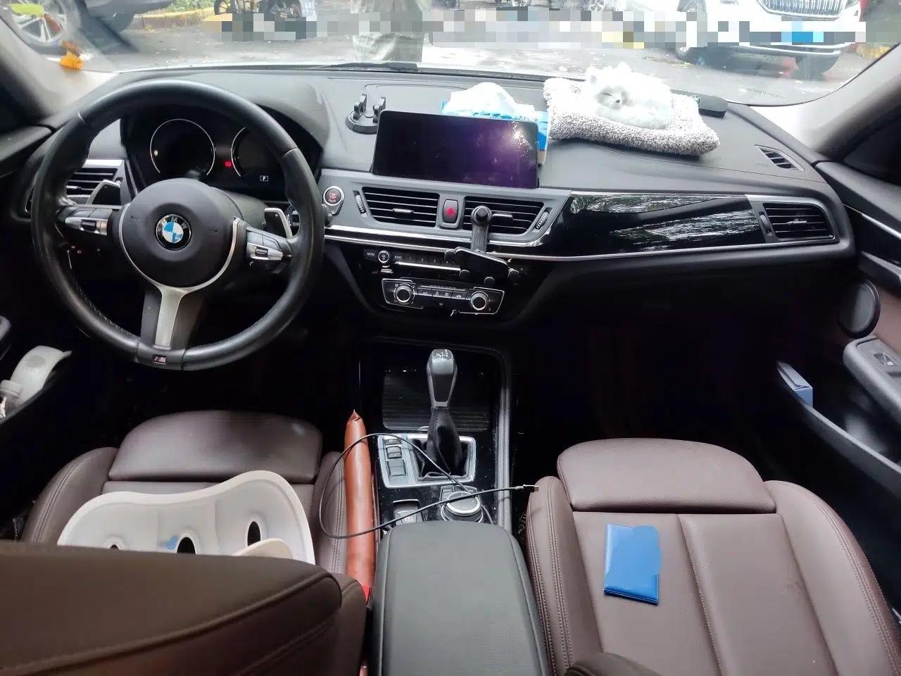 BMW 1 Series 2019 120i Leading Model M Sport Package — миниатюра 18