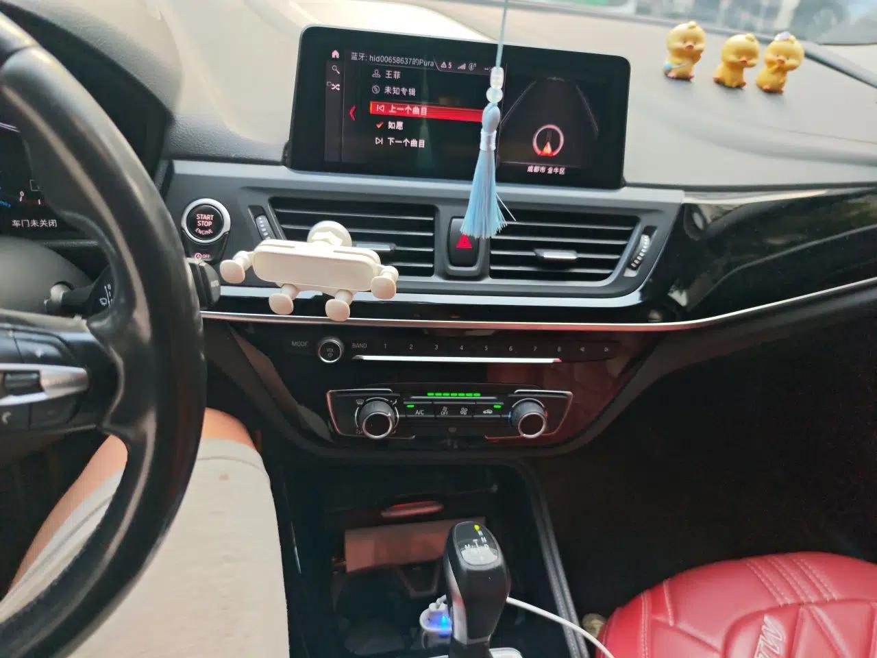 BMW 1 Series 2019 118i M Sport Package — миниатюра 13