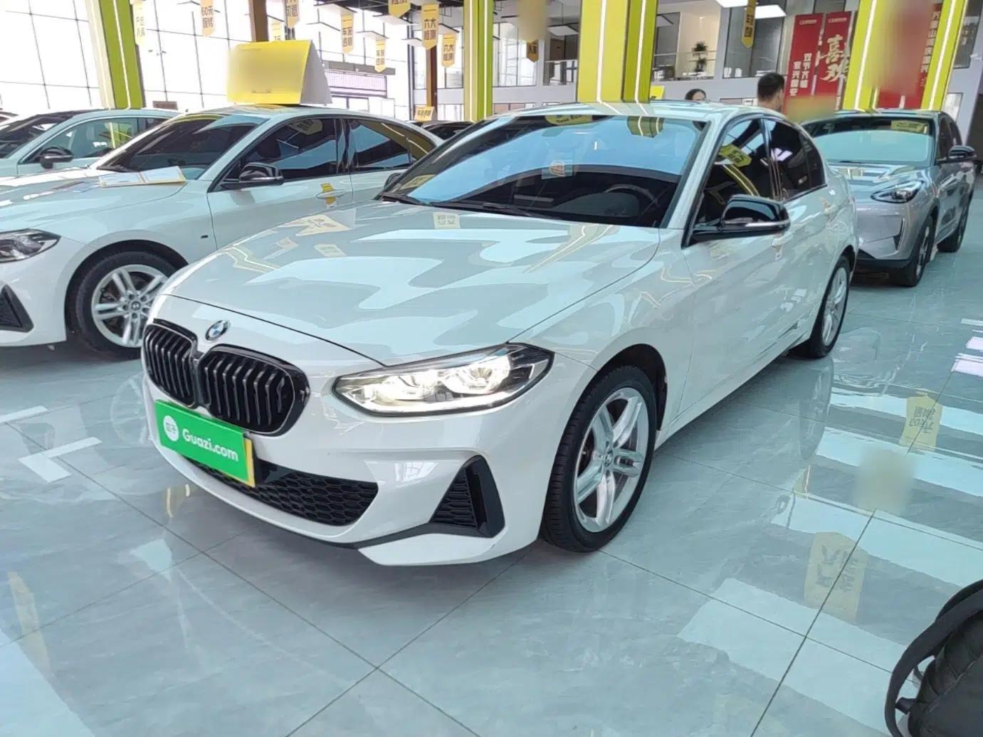 BMW 1 Series 2021 120i M Sport Night Edition — миниатюра 1