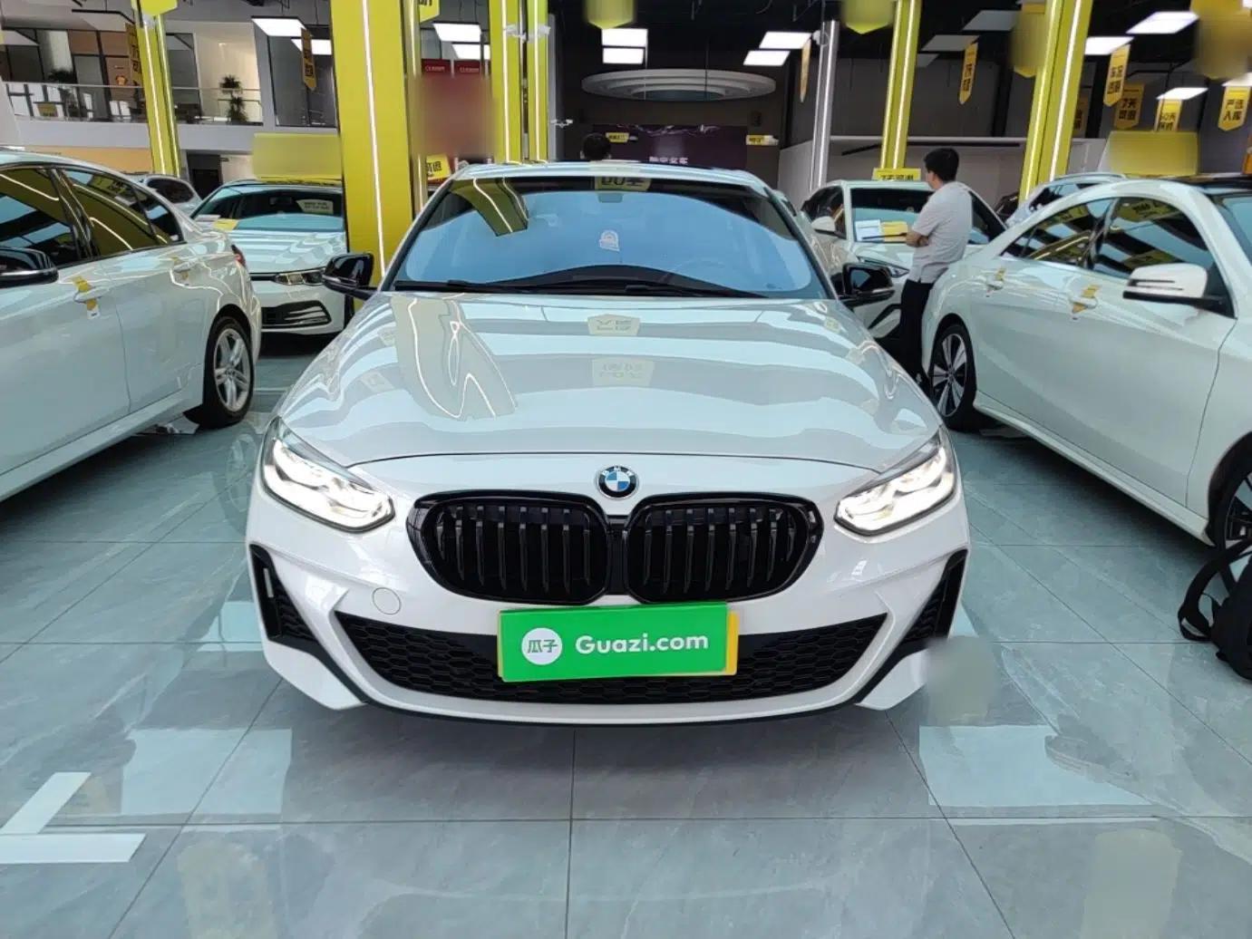 BMW 1 Series 2021 120i M Sport Night Edition — миниатюра 2