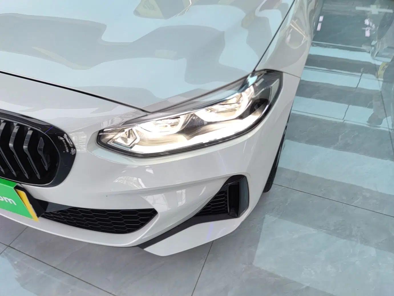 BMW 1 Series 2021 120i M Sport Night Edition — миниатюра 8
