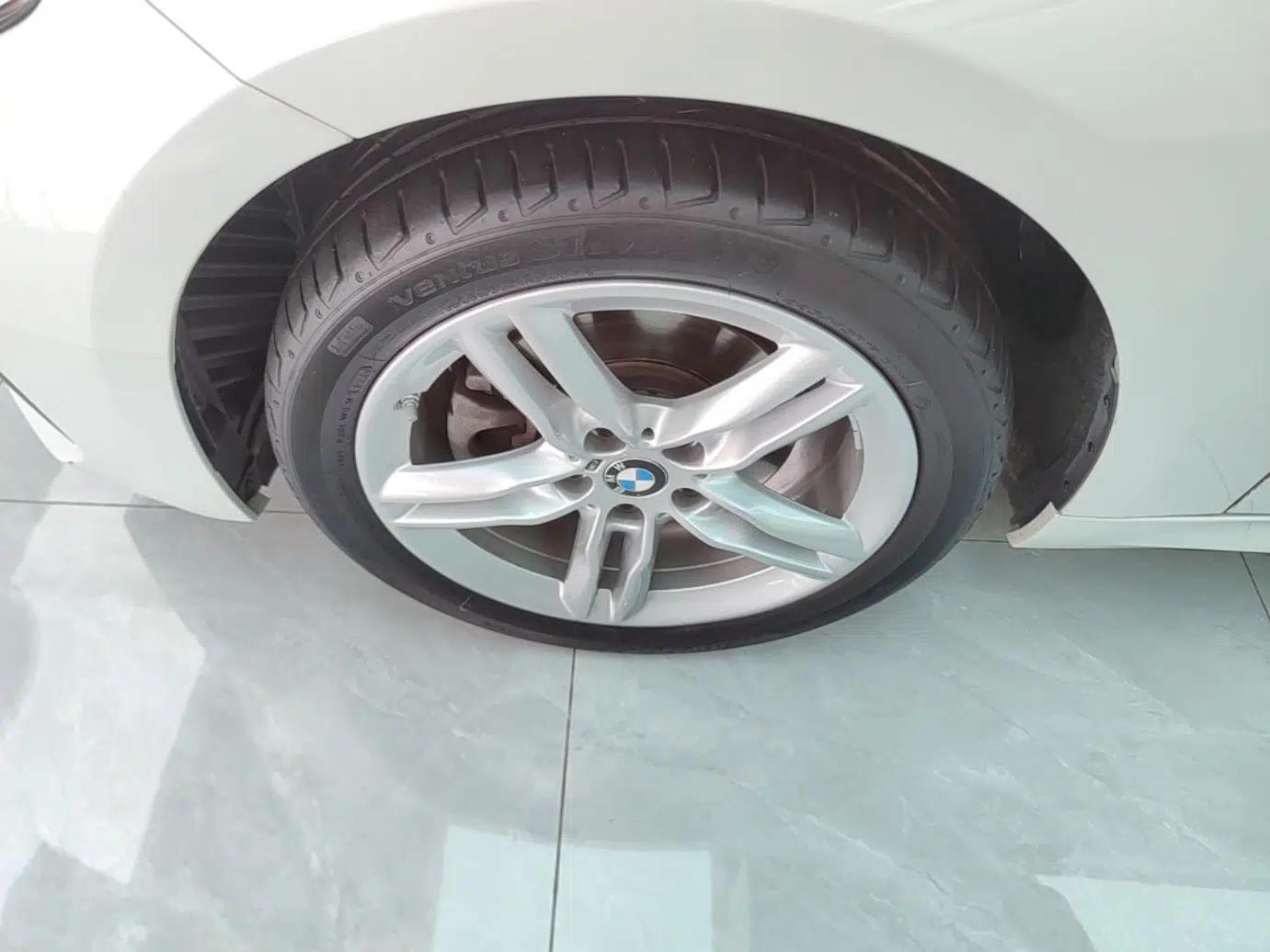 BMW 1 Series 2021 120i M Sport Night Edition — миниатюра 10