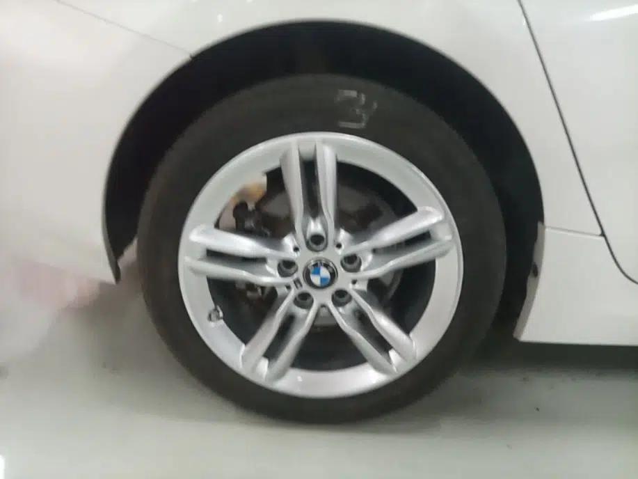 BMW 1 Series 2021 120i M Sport Night Edition — миниатюра 16