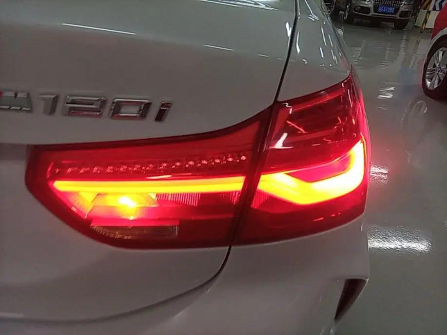 BMW 1 Series 2021 120i M Sport Night Edition — миниатюра 9