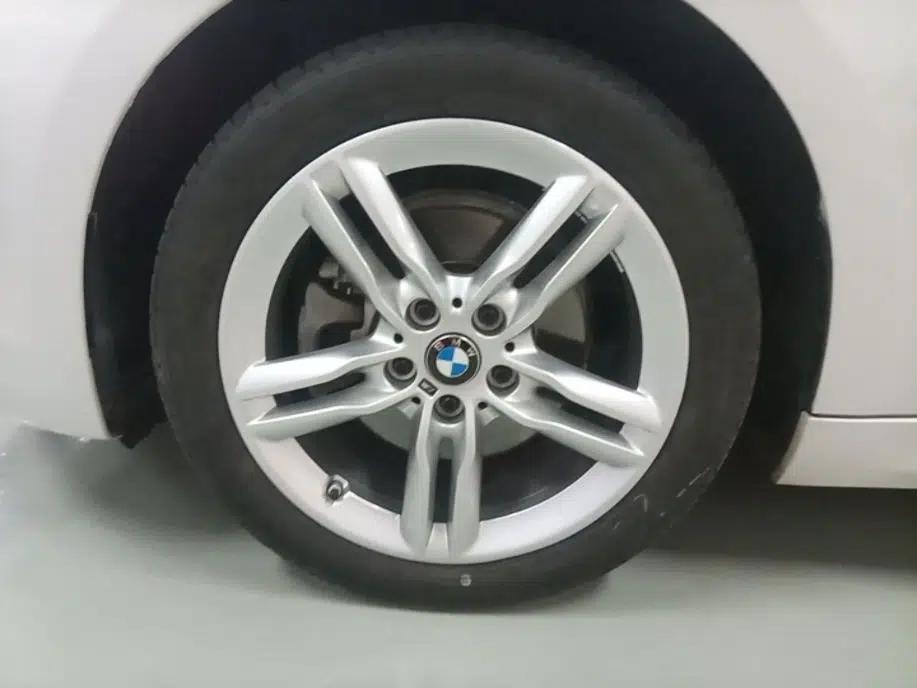 BMW 1 Series 2021 120i M Sport Night Edition — миниатюра 10