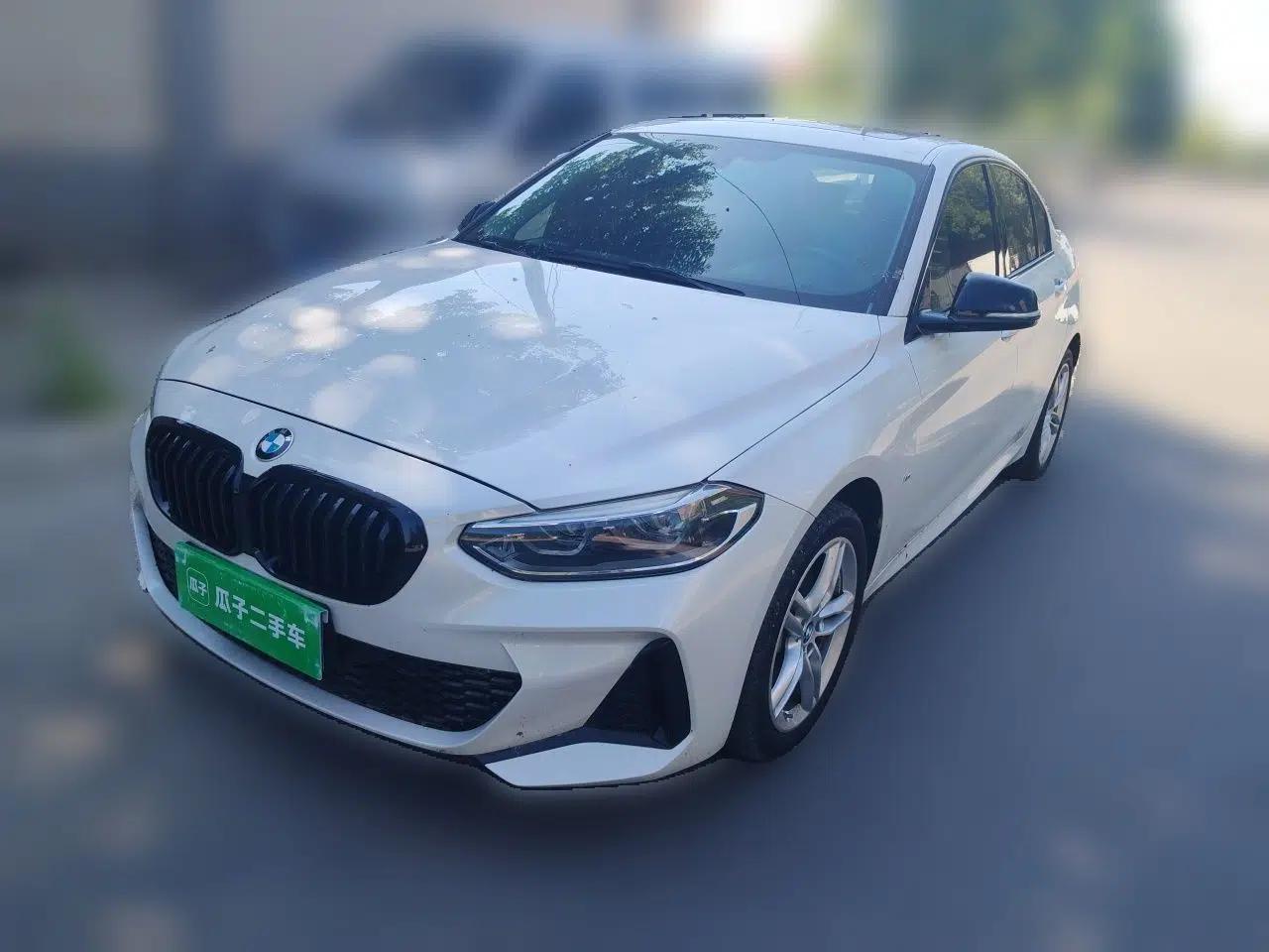 BMW 1 Series 2021 Revised 120i M Sport Night Edition — миниатюра 1