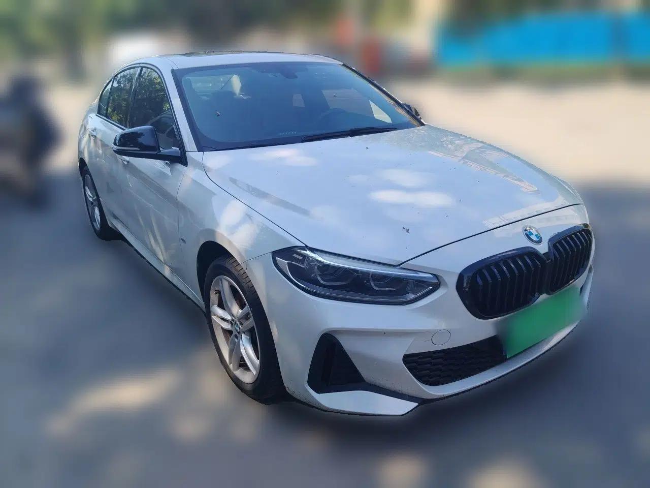 BMW 1 Series 2021 Revised 120i M Sport Night Edition — миниатюра 3