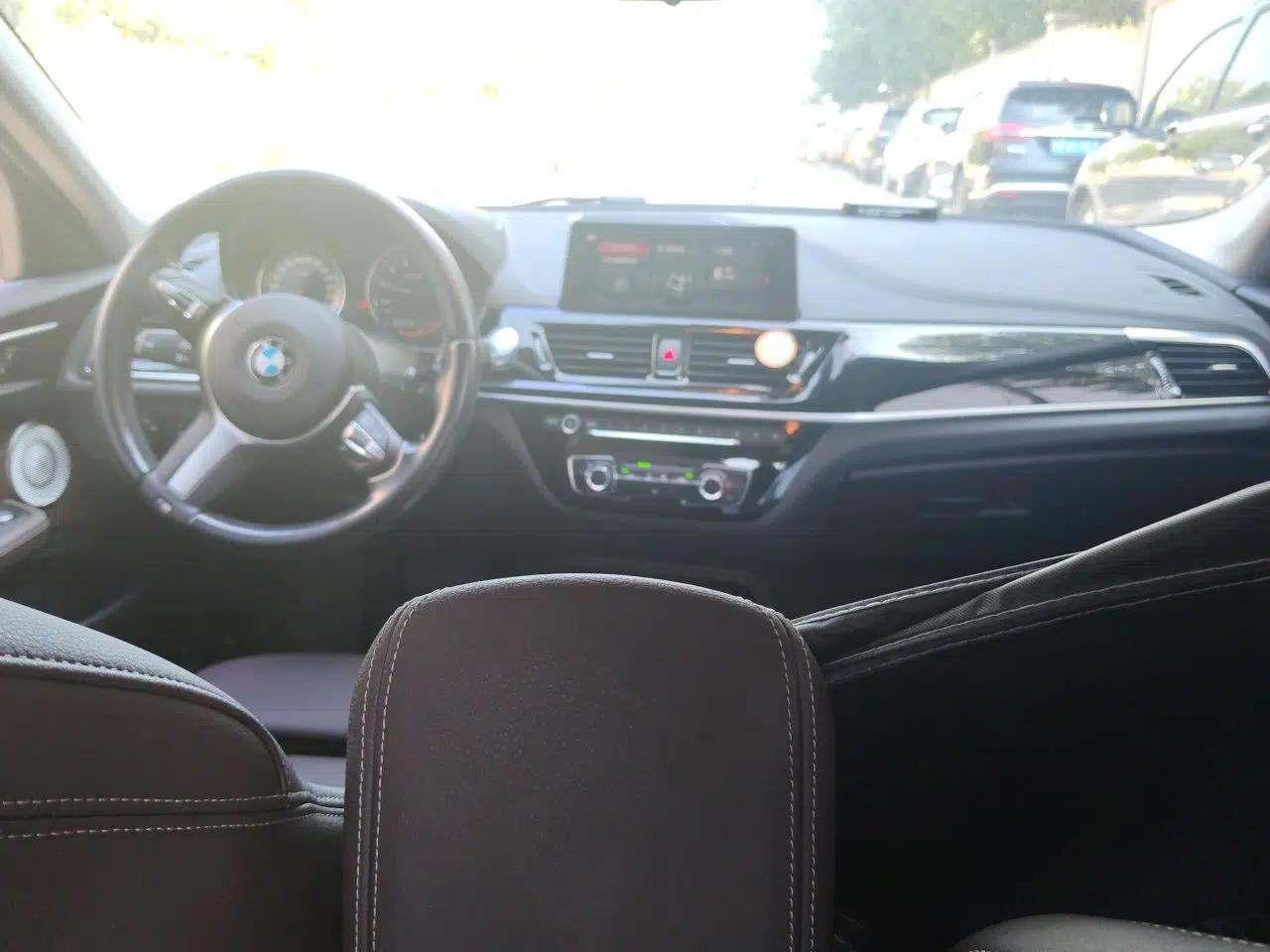 BMW 1 Series 2021 Revised 120i M Sport Night Edition — миниатюра 9
