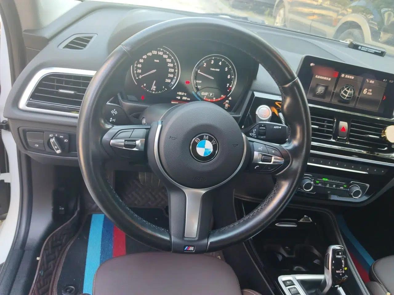 BMW 1 Series 2021 Revised 120i M Sport Night Edition — миниатюра 10