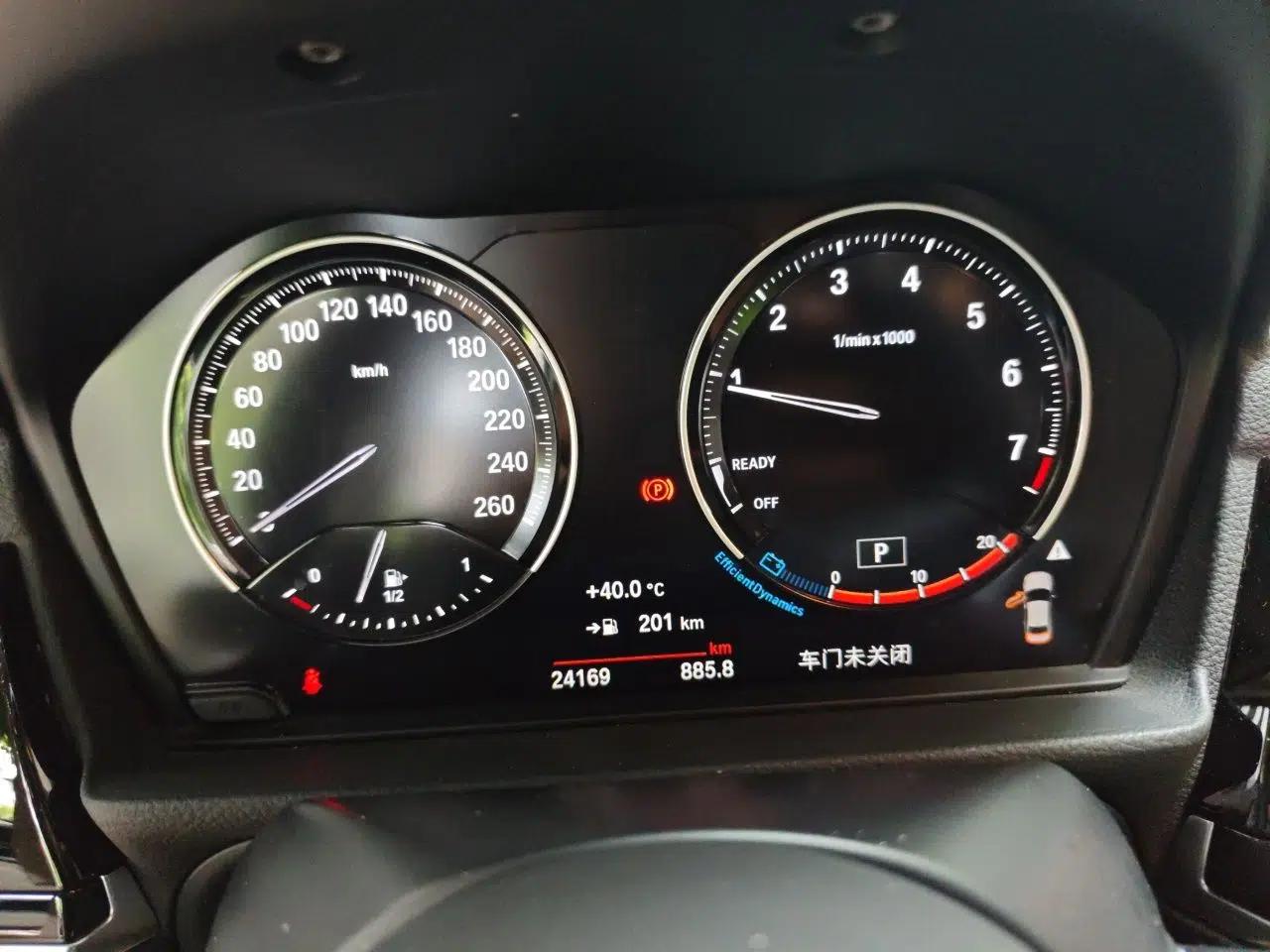 BMW 1 Series 2023 120i M Sport Night Edition — миниатюра 11