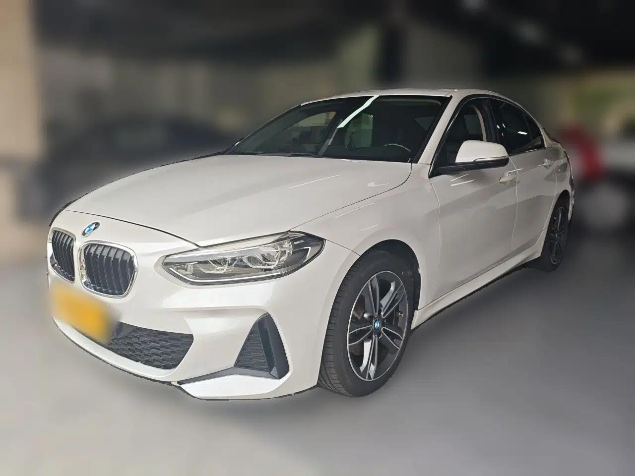 BMW 1 Series 2022 120i M Sport Edition — миниатюра 1