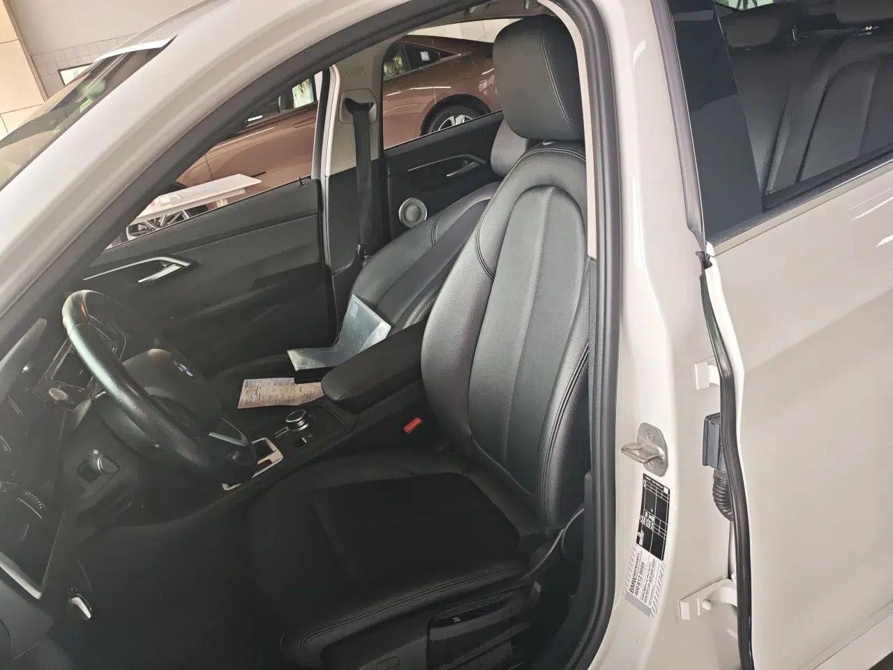 BMW 1 Series 2022 120i M Sport Edition — миниатюра 15