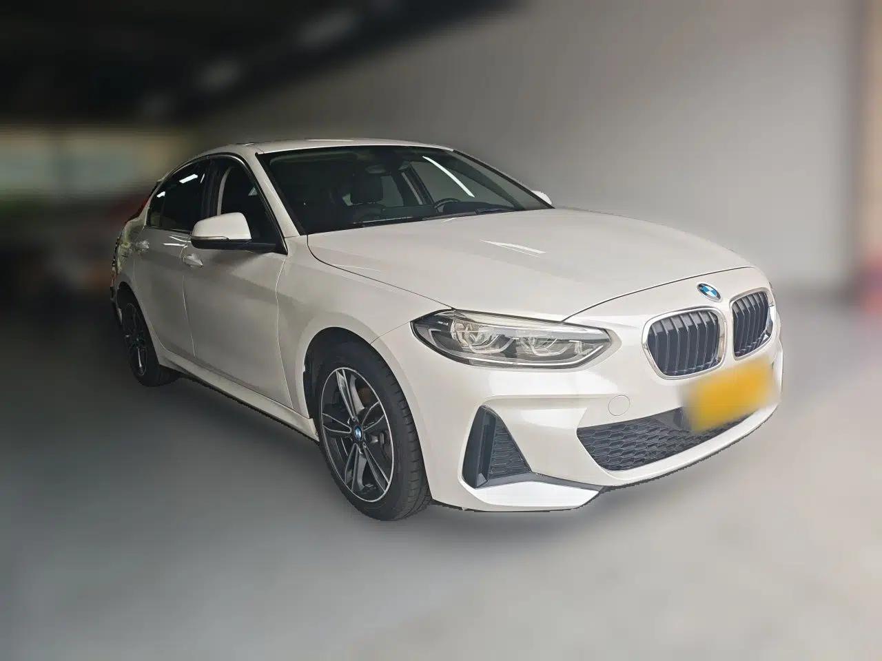 BMW 1 Series 2022 120i M Sport Edition — миниатюра 3