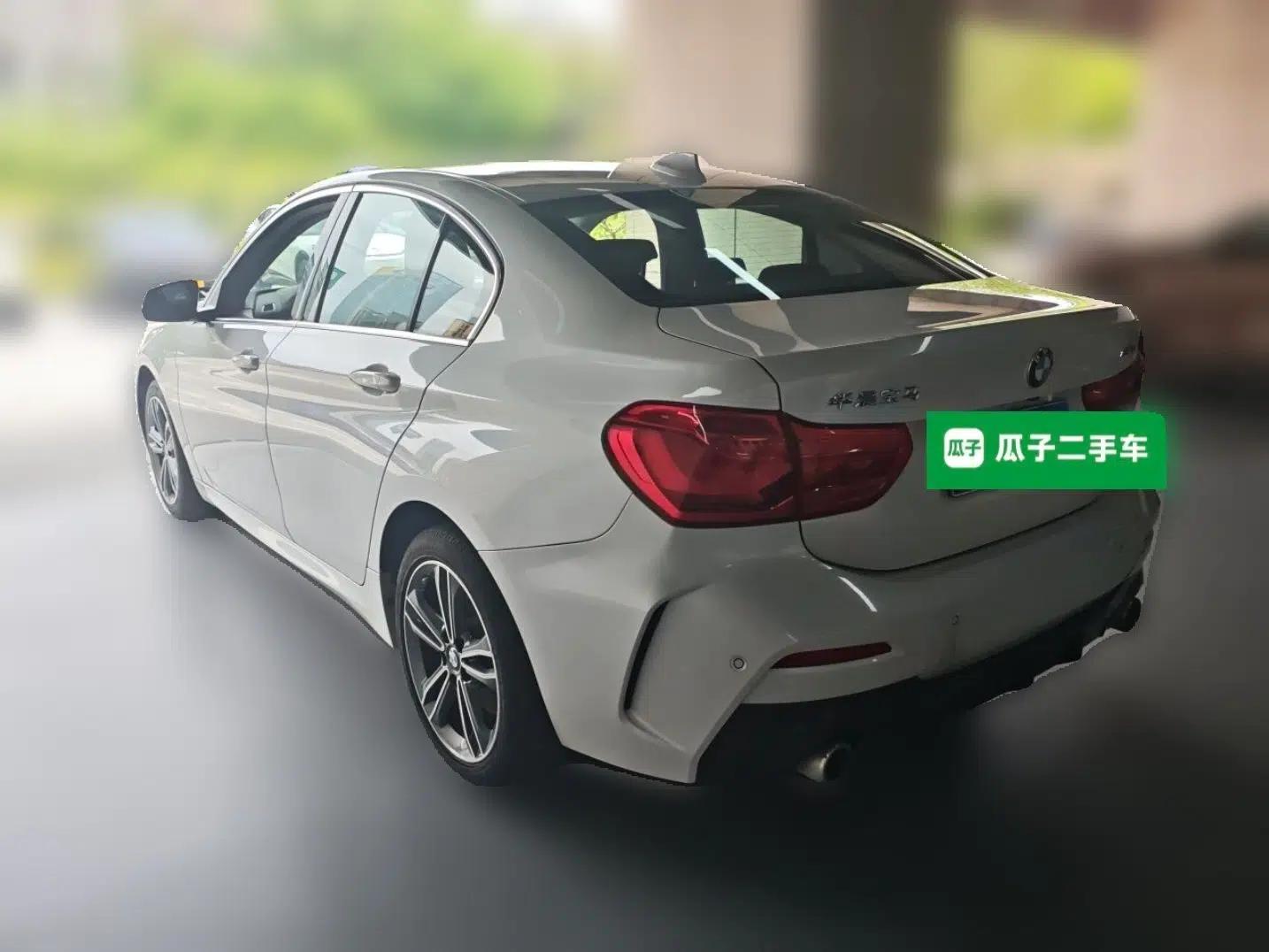 BMW 1 Series 2022 120i M Sport Edition — миниатюра 4