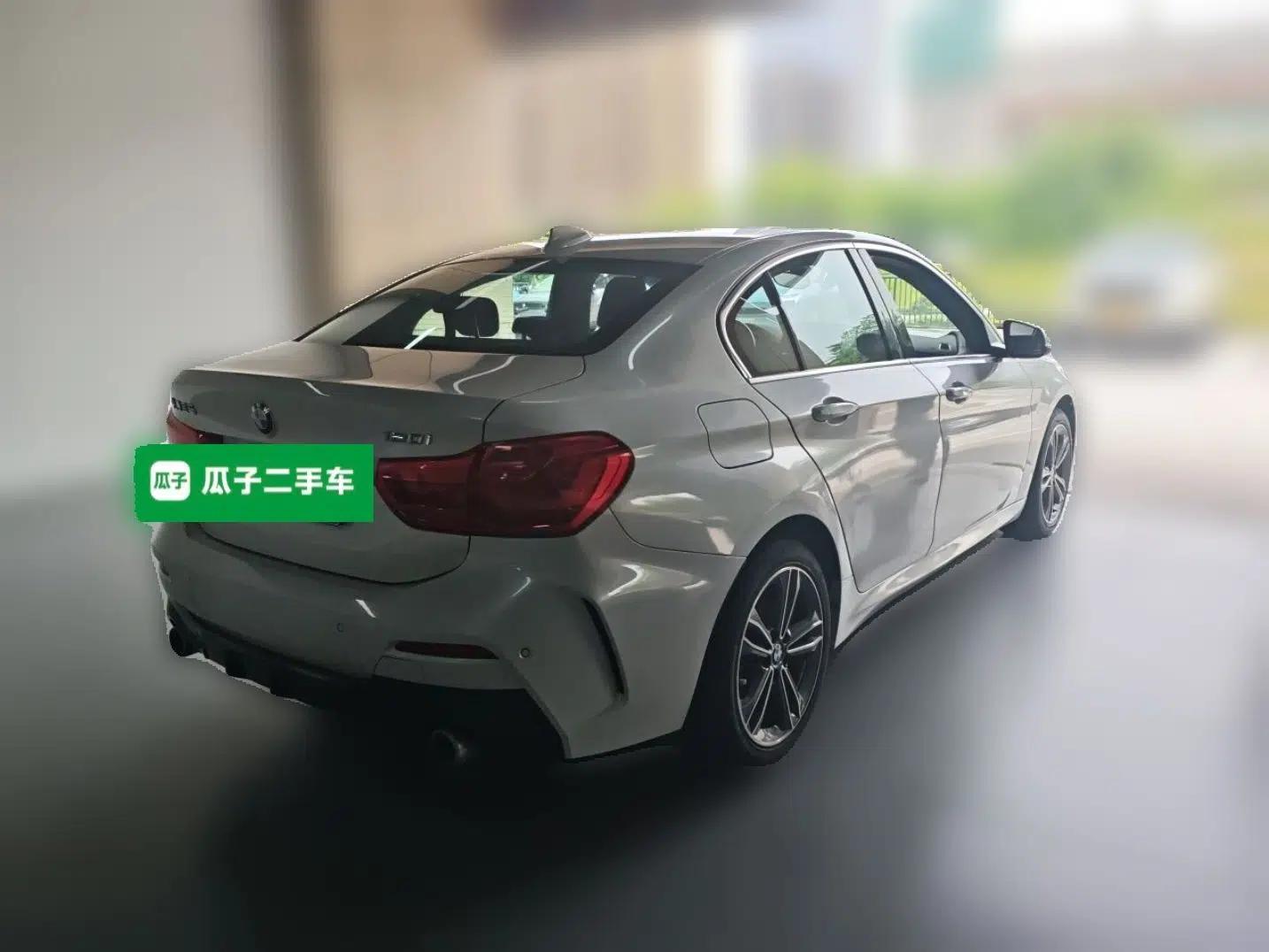 BMW 1 Series 2022 120i M Sport Edition — миниатюра 6