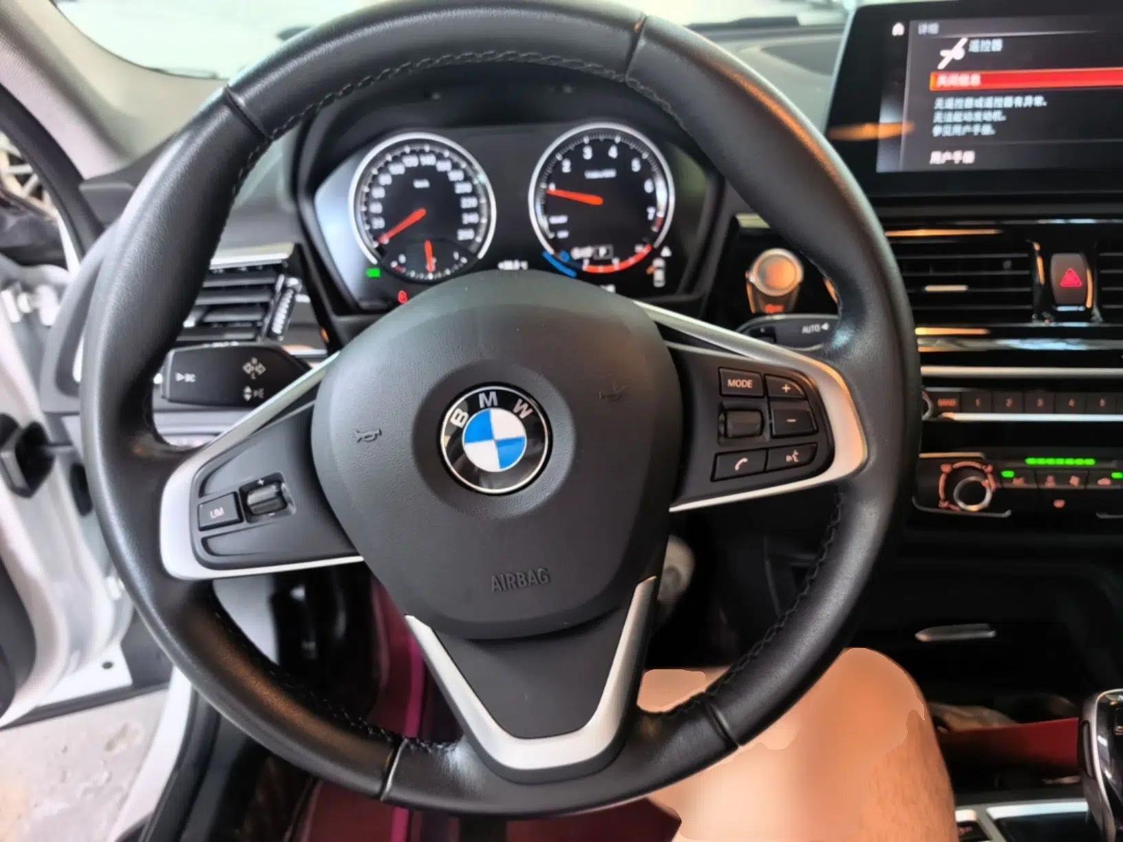 BMW 1 Series 2023 120i M Sport Edition — миниатюра 13