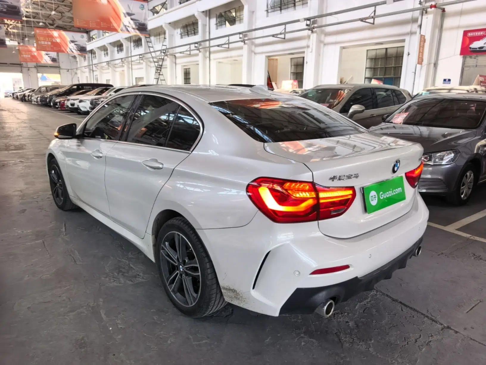 BMW 1 Series 2023 120i M Sport Edition — миниатюра 4