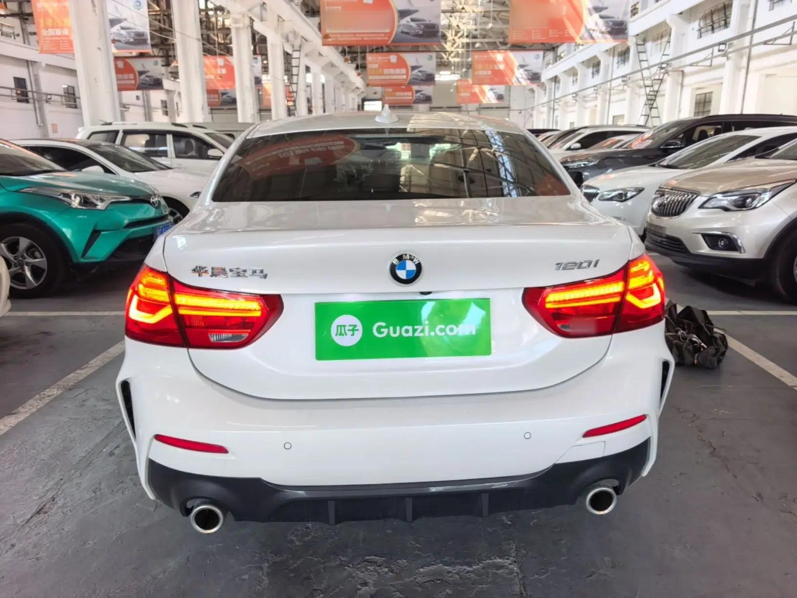 BMW 1 Series 2023 120i M Sport Edition — миниатюра 5