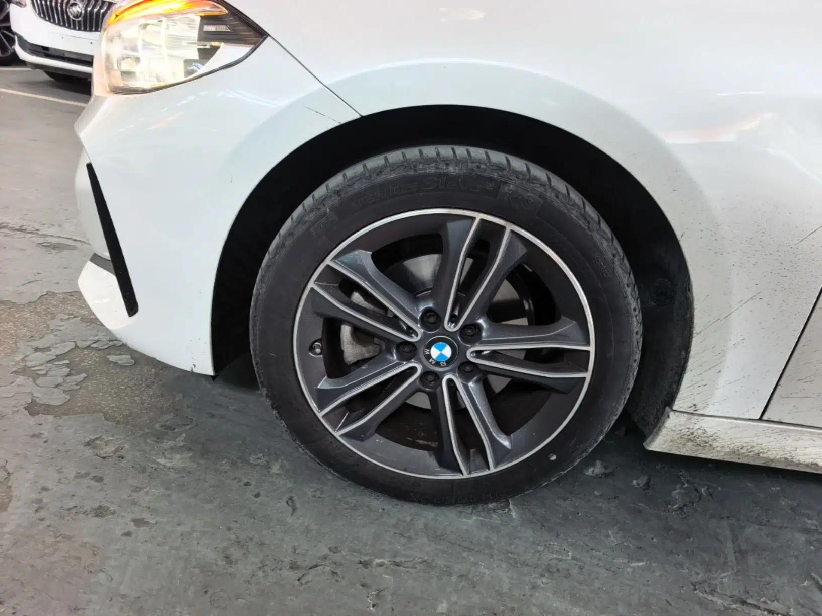 BMW 1 Series 2023 120i M Sport Edition — миниатюра 10