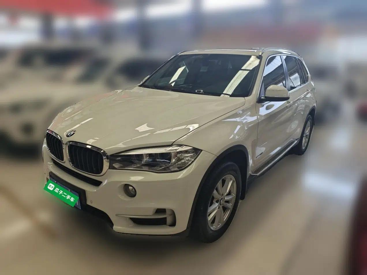 BMW X5 BMW X5 (parallel import), Middle East specification, 3.0-liter gasoline engine, automatic transmission, 5 seats, with sunroof. — миниатюра 1
