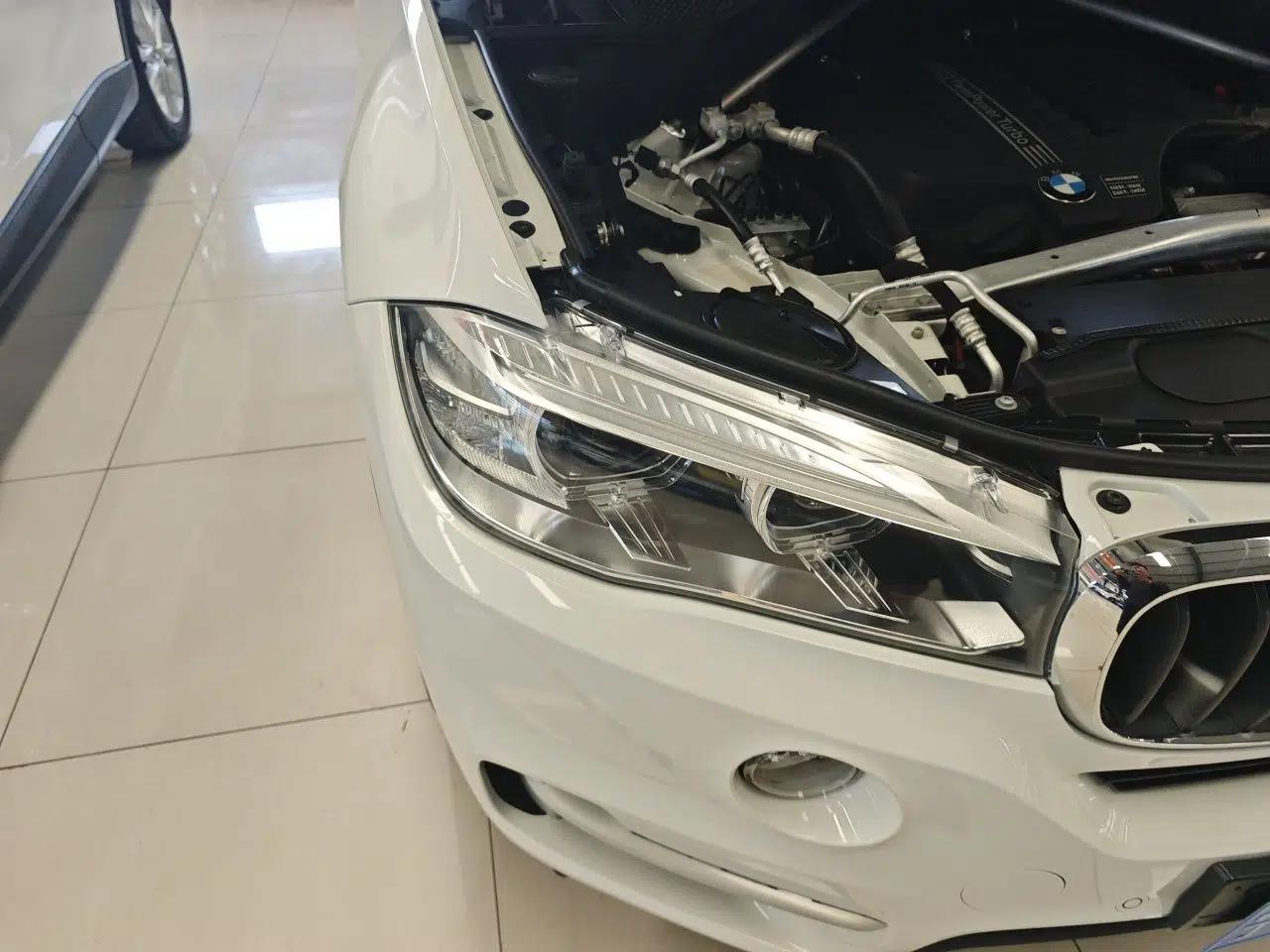 BMW X5 BMW X5 (parallel import), Middle East specification, 3.0-liter gasoline engine, automatic transmission, 5 seats, with sunroof. — миниатюра 7