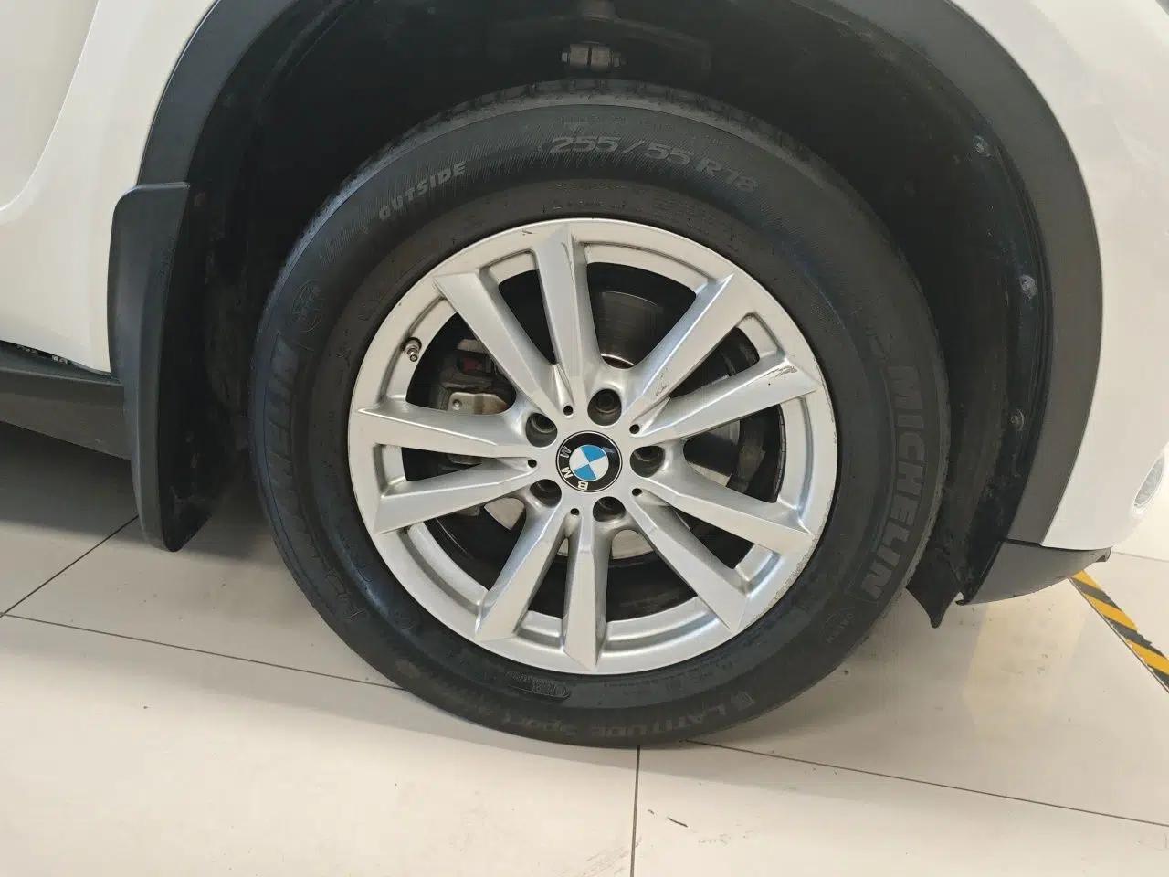 BMW X5 BMW X5 (parallel import), Middle East specification, 3.0-liter gasoline engine, automatic transmission, 5 seats, with sunroof. — миниатюра 8
