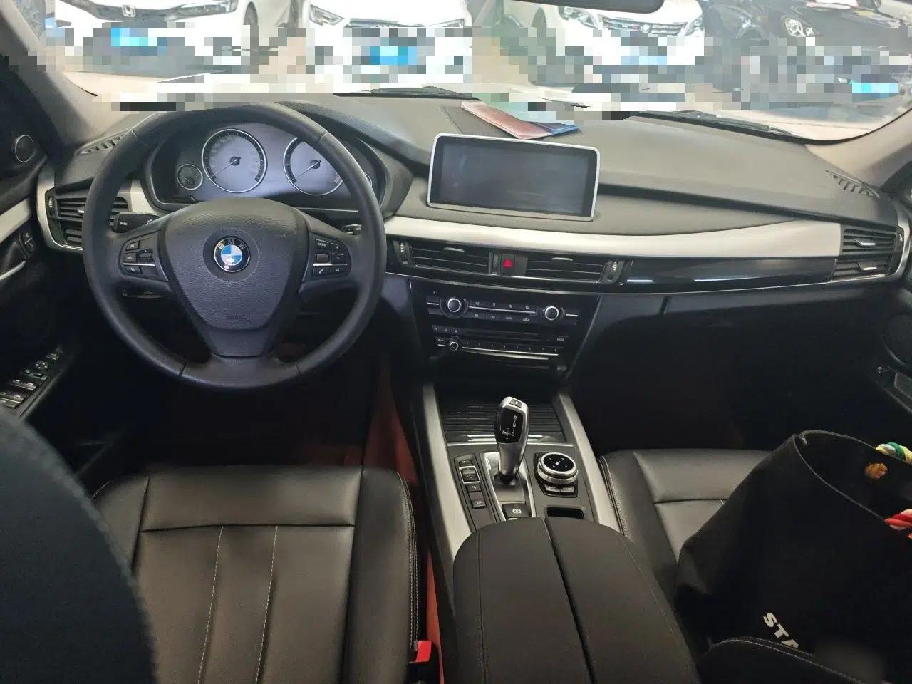 BMW X5 BMW X5 (parallel import), Middle East specification, 3.0-liter gasoline engine, automatic transmission, 5 seats, with sunroof. — миниатюра 9