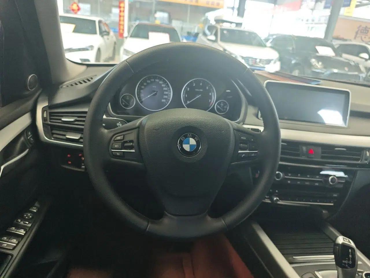 BMW X5 BMW X5 (parallel import), Middle East specification, 3.0-liter gasoline engine, automatic transmission, 5 seats, with sunroof. — миниатюра 10