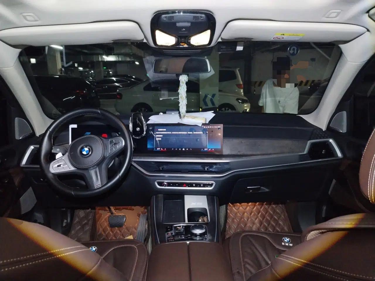 BMW X5 2023 xDrive 30Li Luxury M Sport Night Edition Package — миниатюра 9