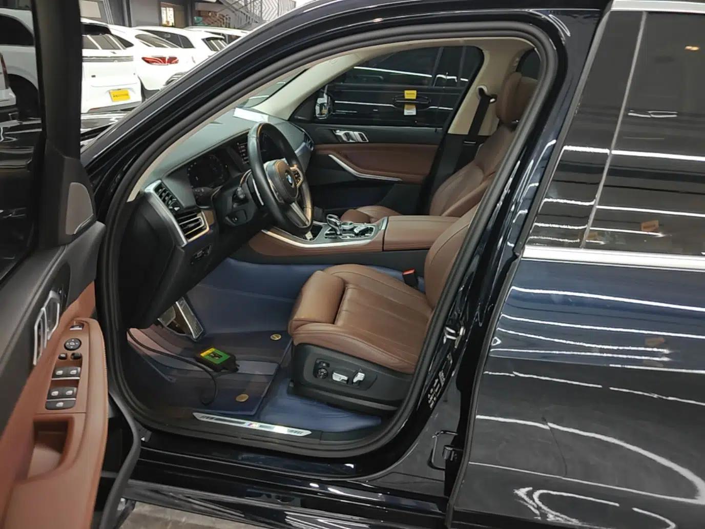 BMW X5 2021 Restyled xDrive40i Luxury Version M Sport Package — миниатюра 17