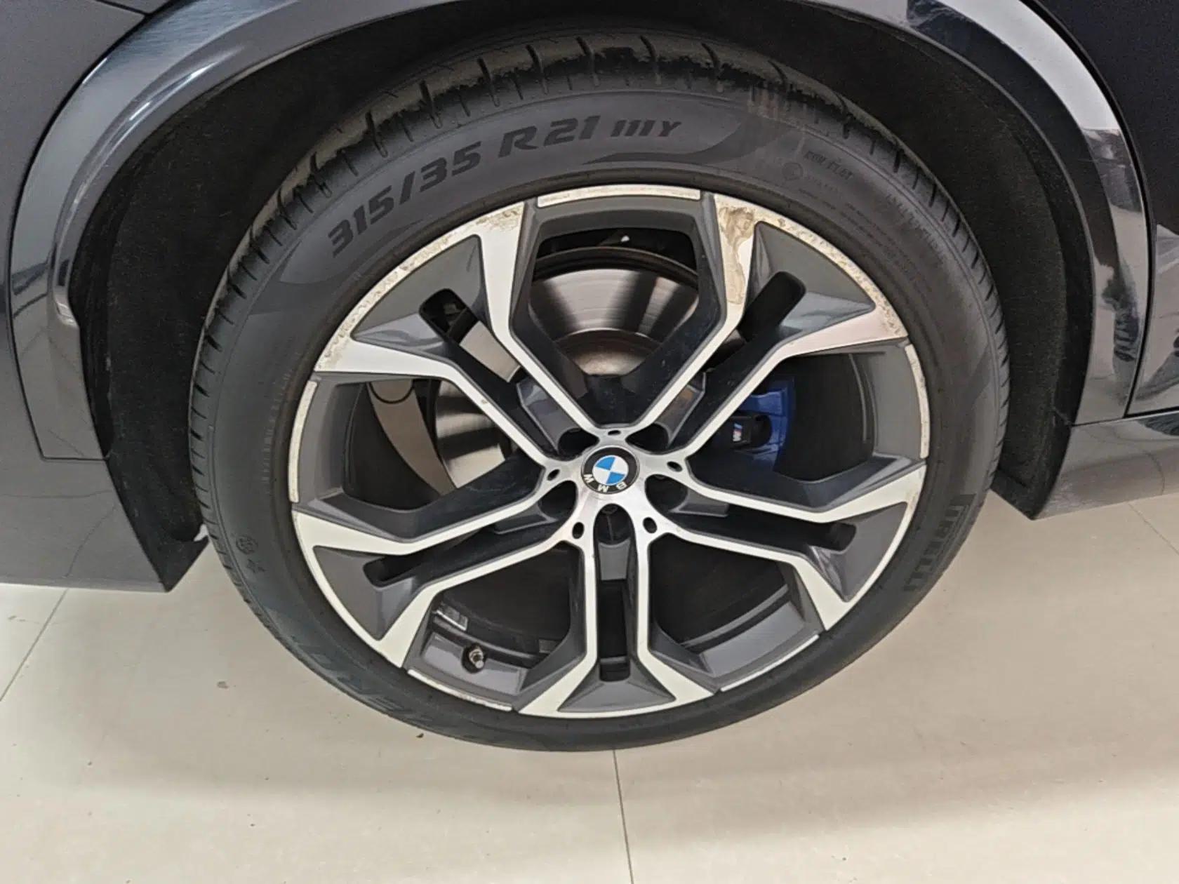 BMW X5 2022 xDrive 40Li Luxury Edition M Sport Package — миниатюра 11