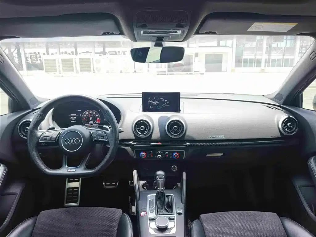 Audi S3 2017 Model S3 2.0T Limousine — миниатюра 13