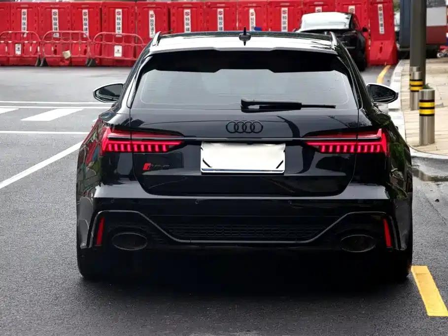 2021 Audi RS 6 RS 6 4.0T Avant — миниатюра 17
